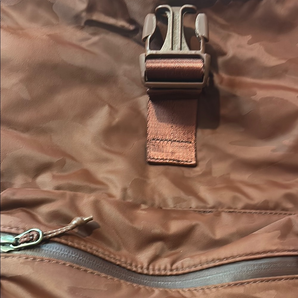 Stylish large Athleta Burgundy Backpack with zippers and padded back. - Picture 5 of 5
